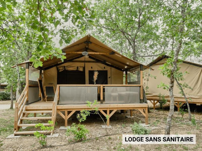 Domaine Les Chenes Blancs Hotel Saint-Saturnin-les-Apt Exterior photo
